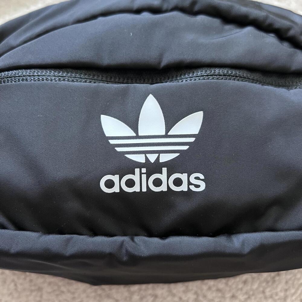 Adidas Black White Fanny Pack Waist Belt Bag Crossbody Unisex Travel Sports - Picture 5 of 9